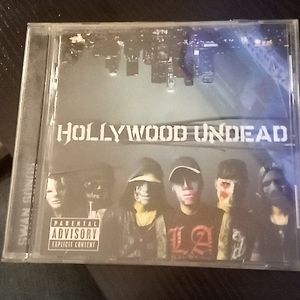 Hollywood undead swan songs cd
